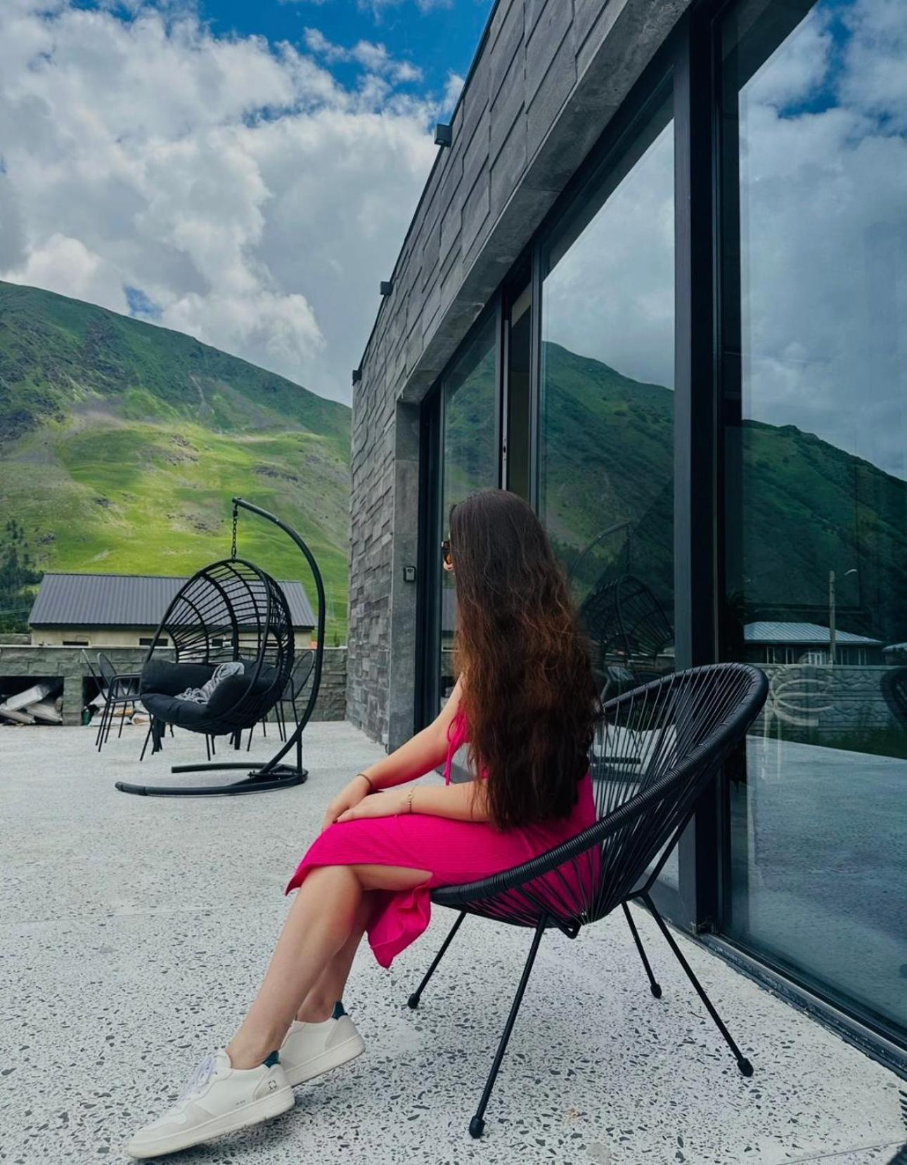 Alpine Escape Kazbegi Villa ภายนอก รูปภาพ